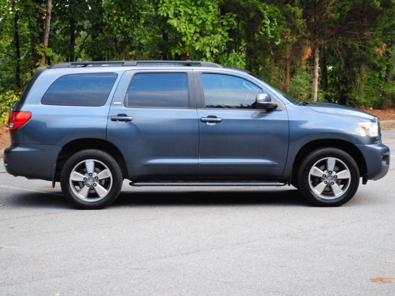 Toyota Sequoia  2008
