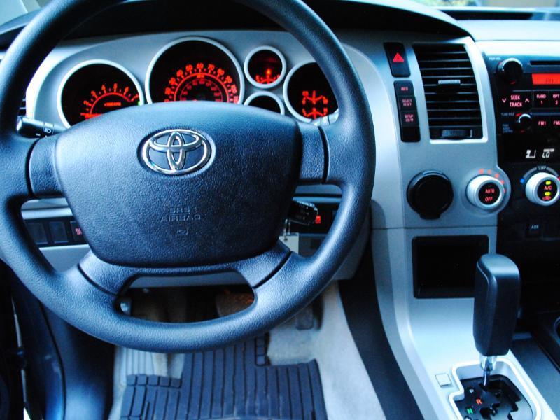 Toyota Sequoia  2008