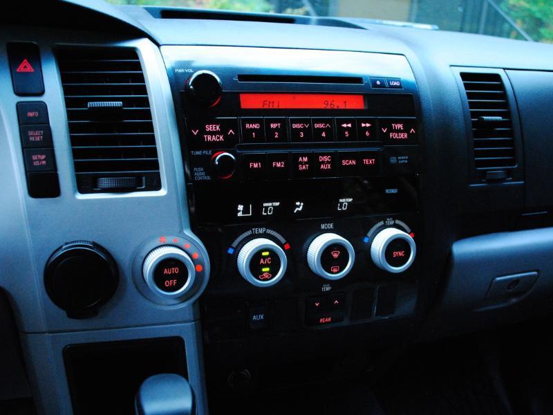 Toyota Sequoia  2008