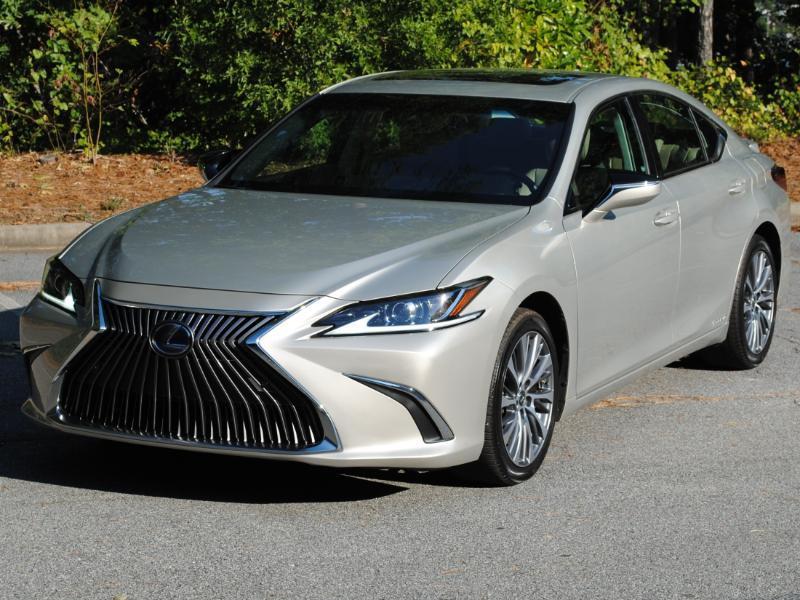 Lexus ES 300h  2021