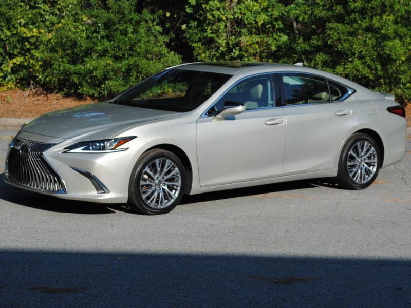 Lexus ES 300h  2021