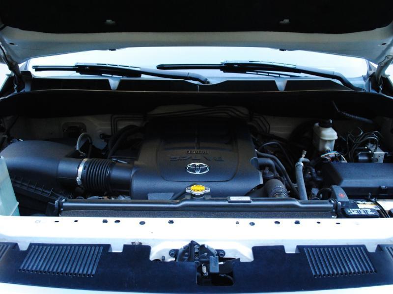 Toyota Tundra Limited 5.7L CrewMax 2WD 2014