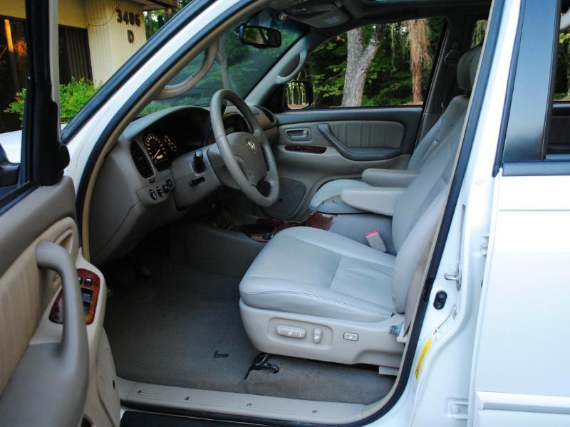 Toyota Sequoia  2007