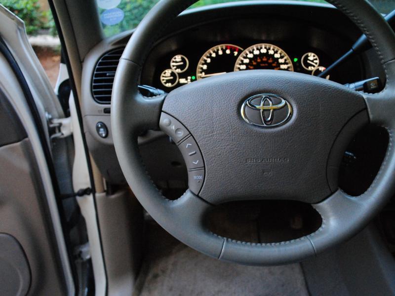 Toyota Sequoia  2007