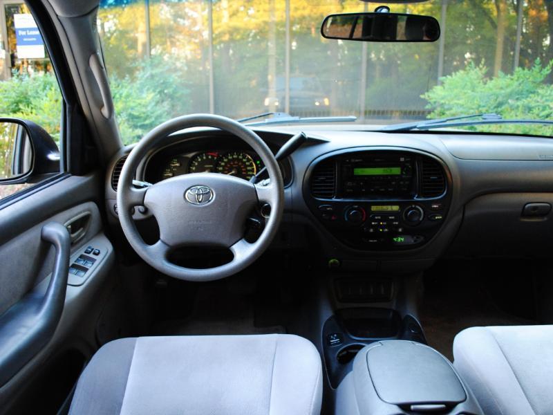 Toyota Sequoia SR5 2007