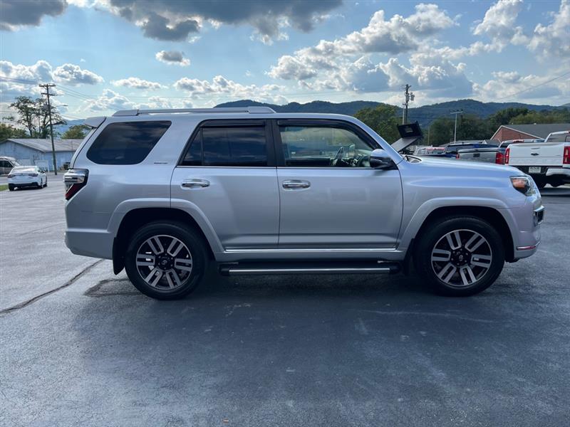 Toyota 4Runner  2016 Toyota 4Runner  2016