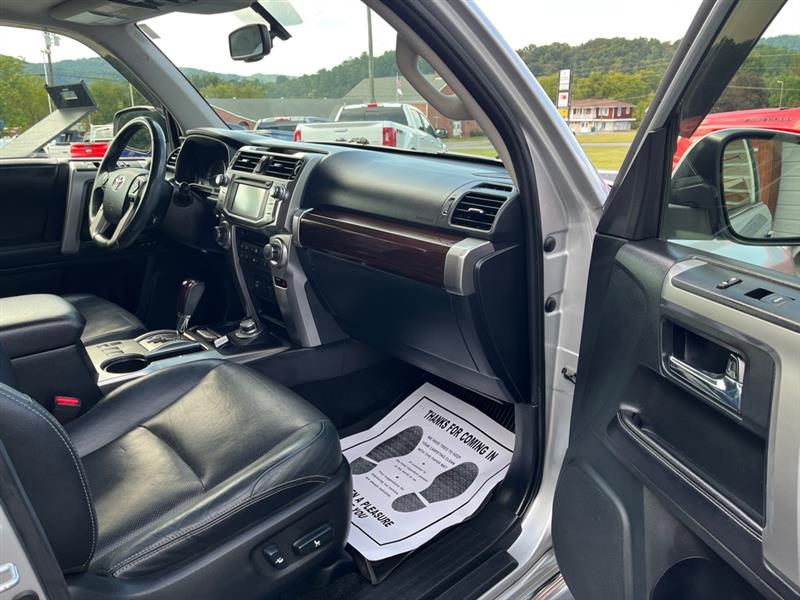 Toyota 4Runner  2016 Toyota 4Runner  2016