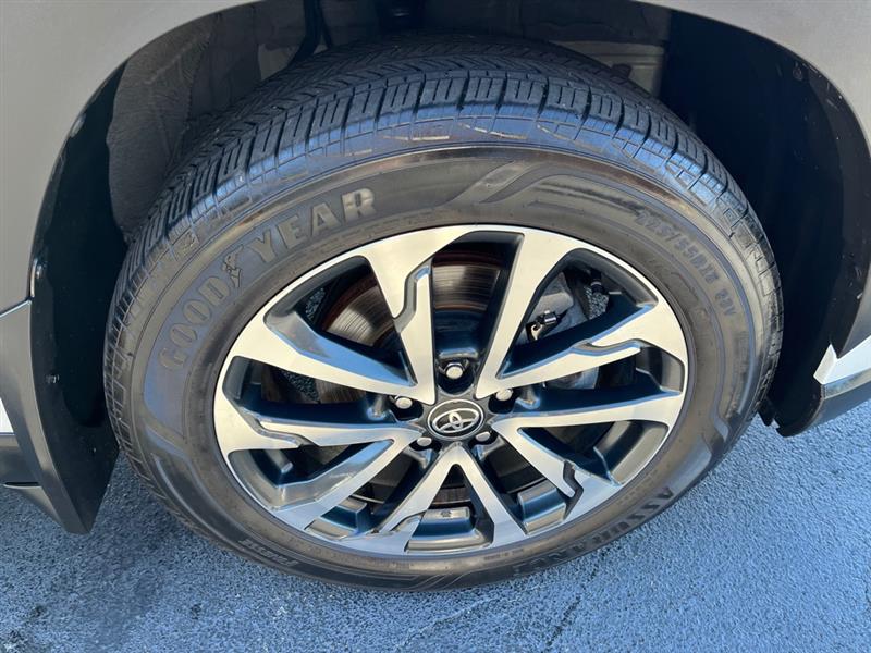 Toyota Corolla Cross  2024