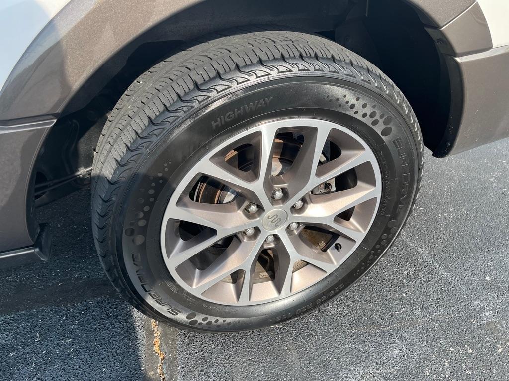 Ford Expedition  2017