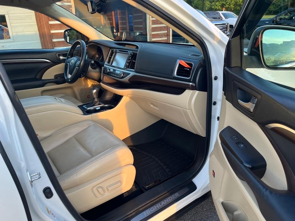 Toyota Highlander  2015