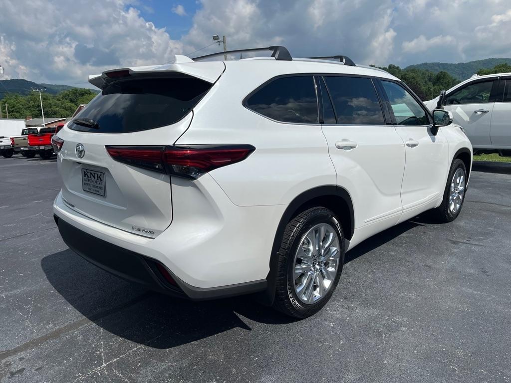 2022 Toyota Highlander XLE - Photo 6