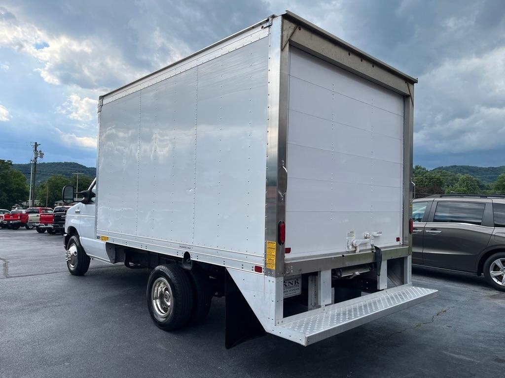 Ford Econoline  2024