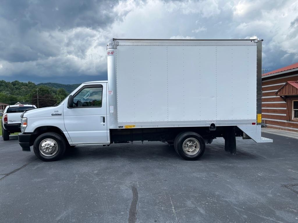 Ford Econoline  2024