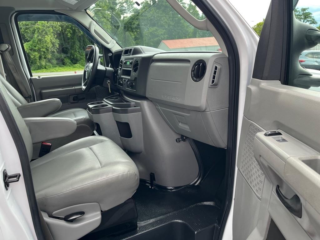 Ford Econoline  2024