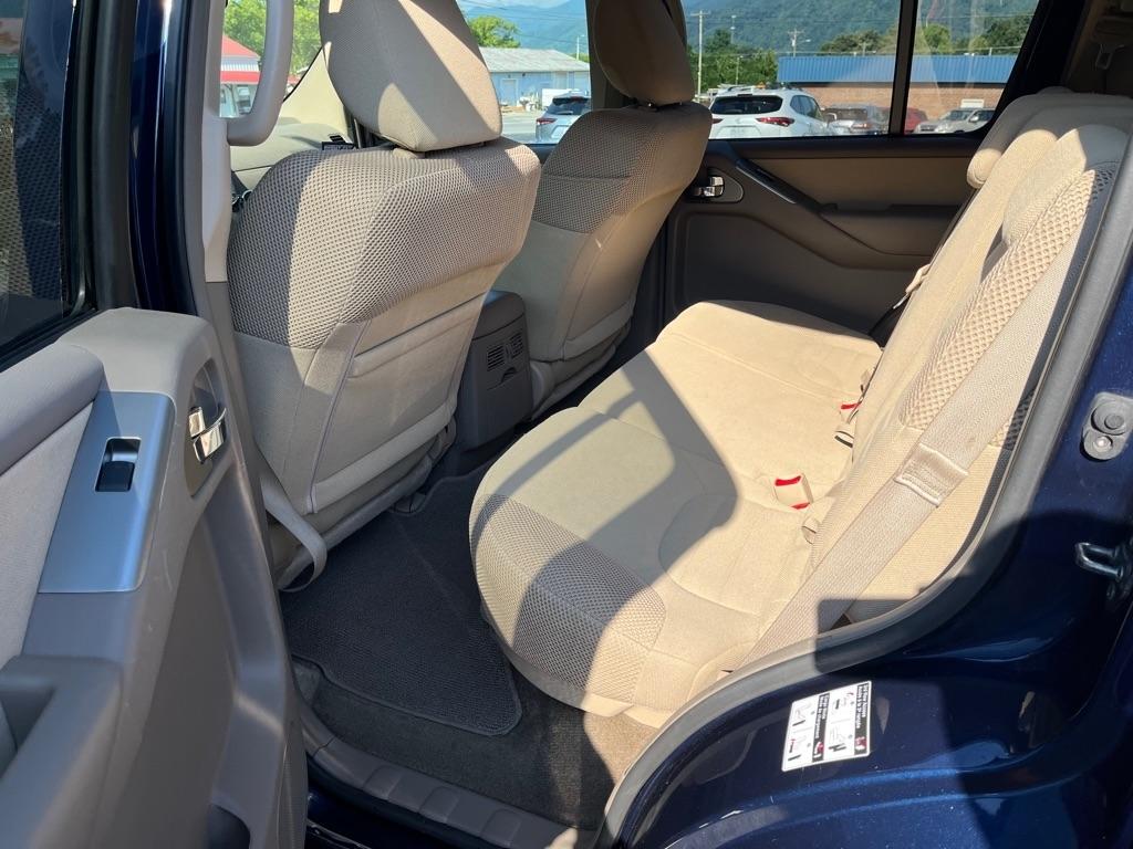 Nissan Pathfinder  2010