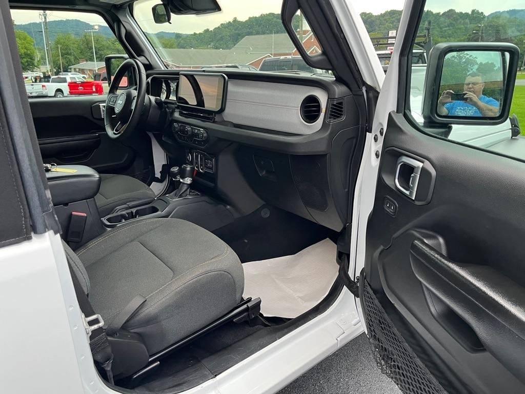 Jeep Wrangler  2024