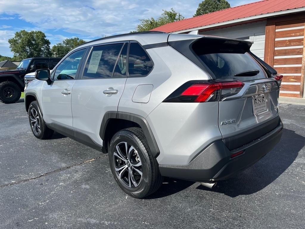Toyota RAV4  2021