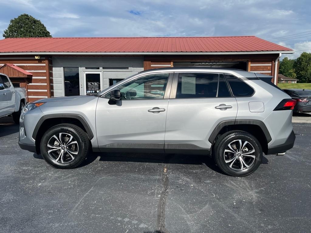 Toyota RAV4  2021
