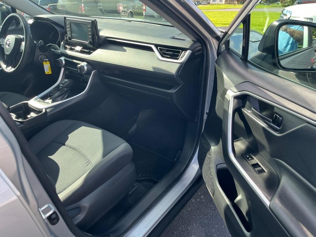 Toyota RAV4  2021