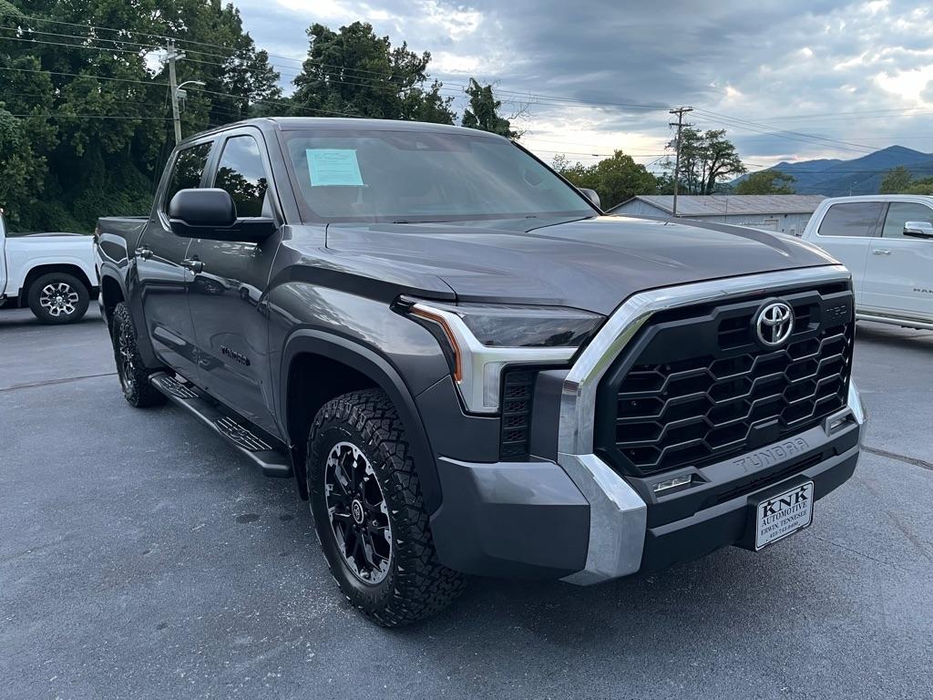 Toyota Tundra  2024