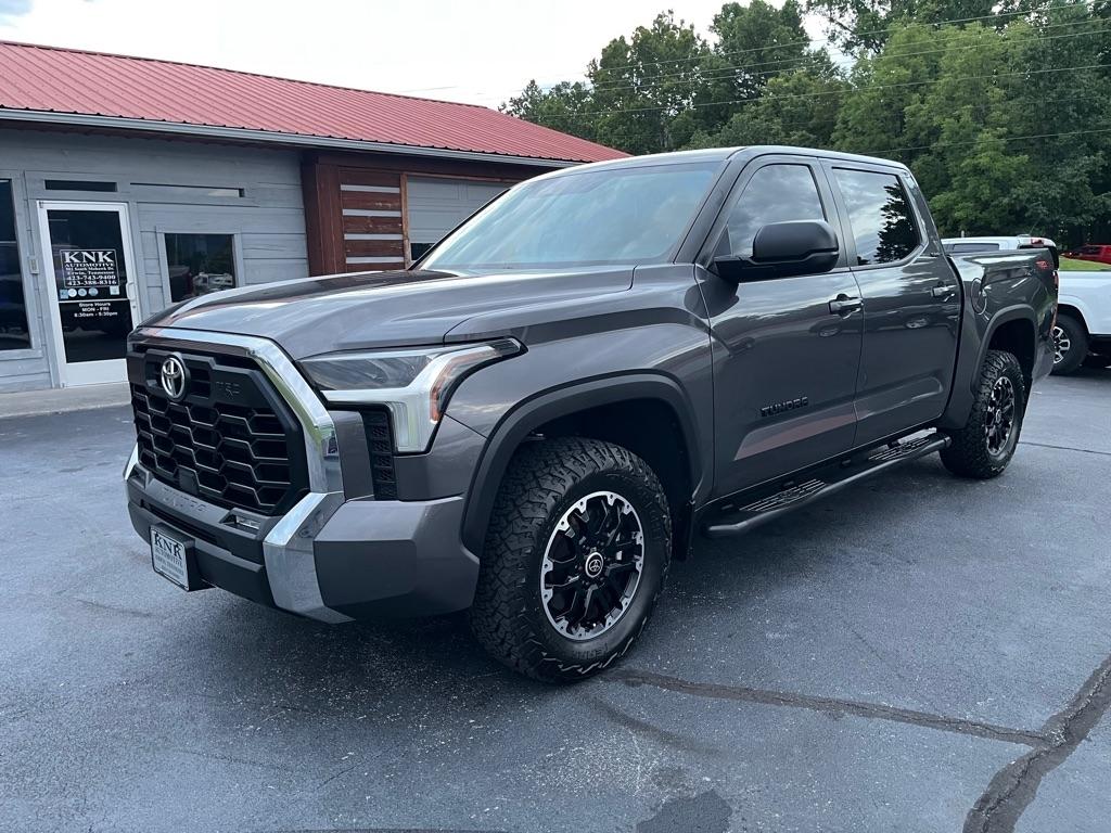 Toyota Tundra  2024