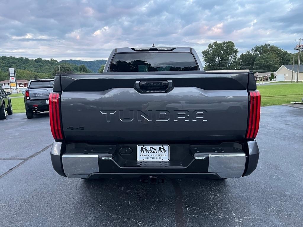 Toyota Tundra  2024