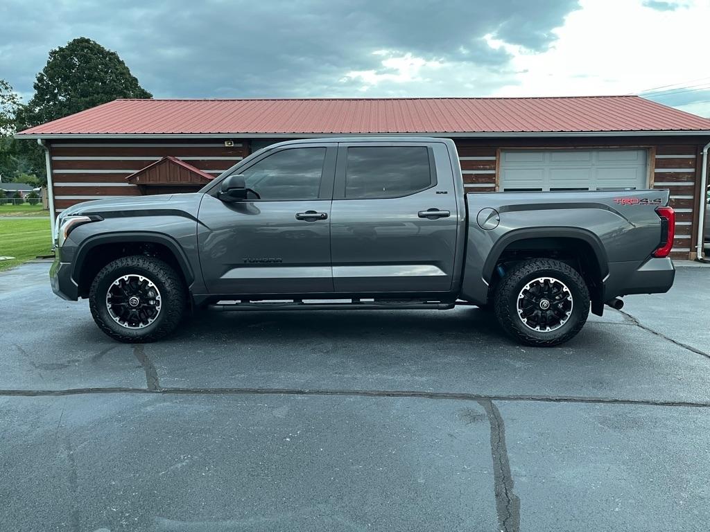 Toyota Tundra  2024