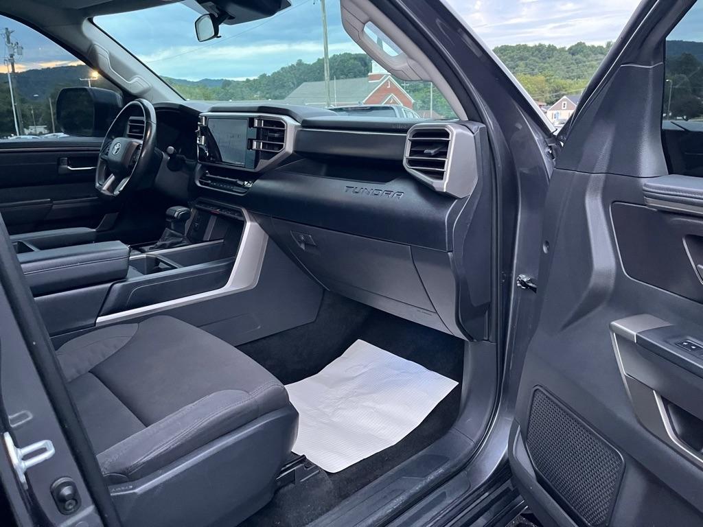 Toyota Tundra  2024