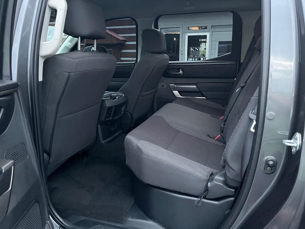 Toyota Tundra  2024