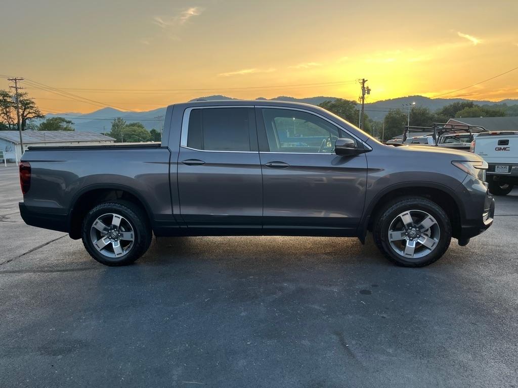 Honda Ridgeline photo 8