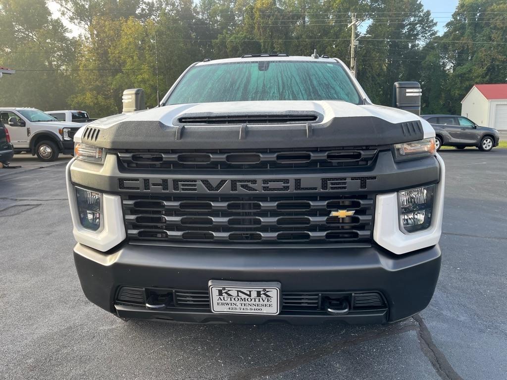 Chevrolet Silverado photo 2