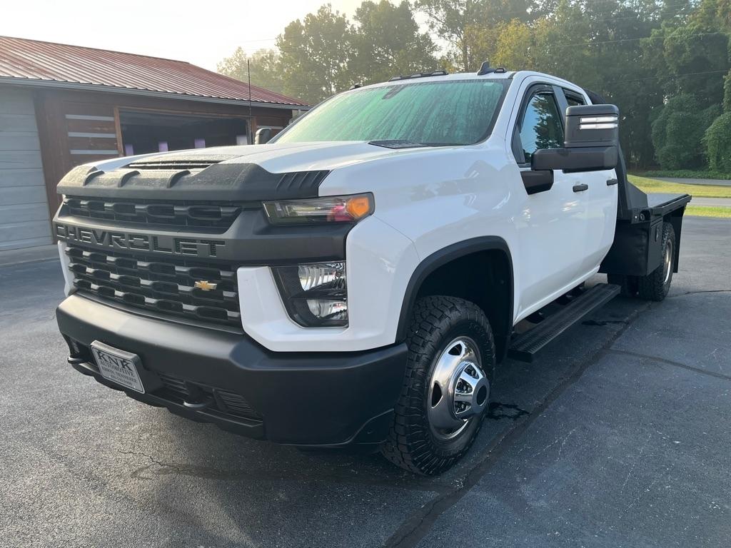 Chevrolet Silverado photo 3