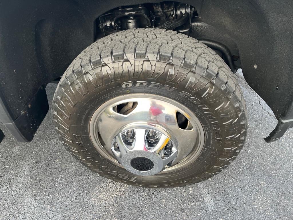 Chevrolet Silverado photo 9