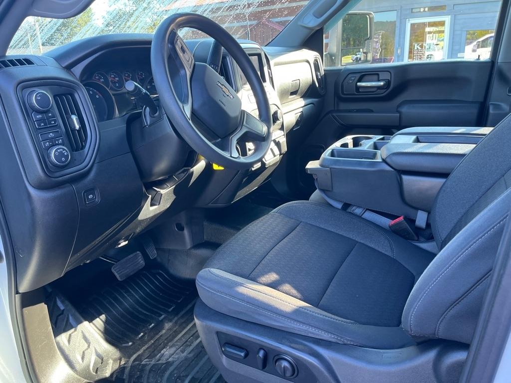 Chevrolet Silverado photo 11