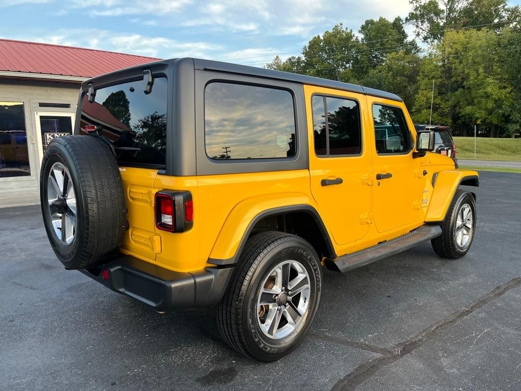 Jeep Wrangler photo 4