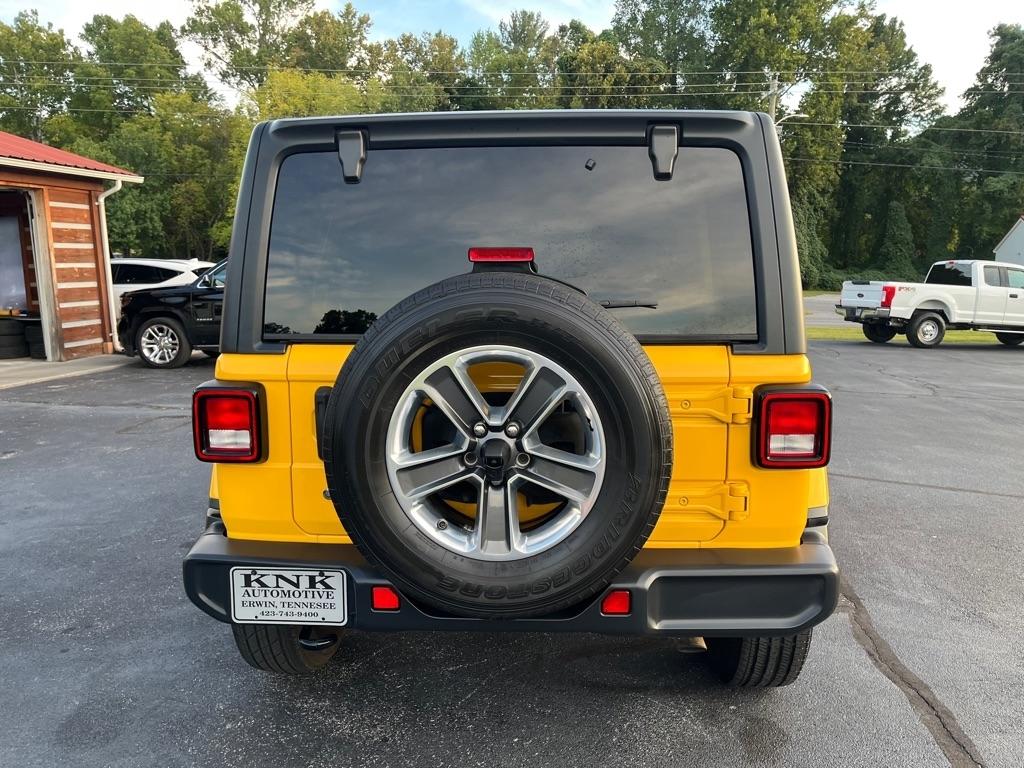 Jeep Wrangler photo 5