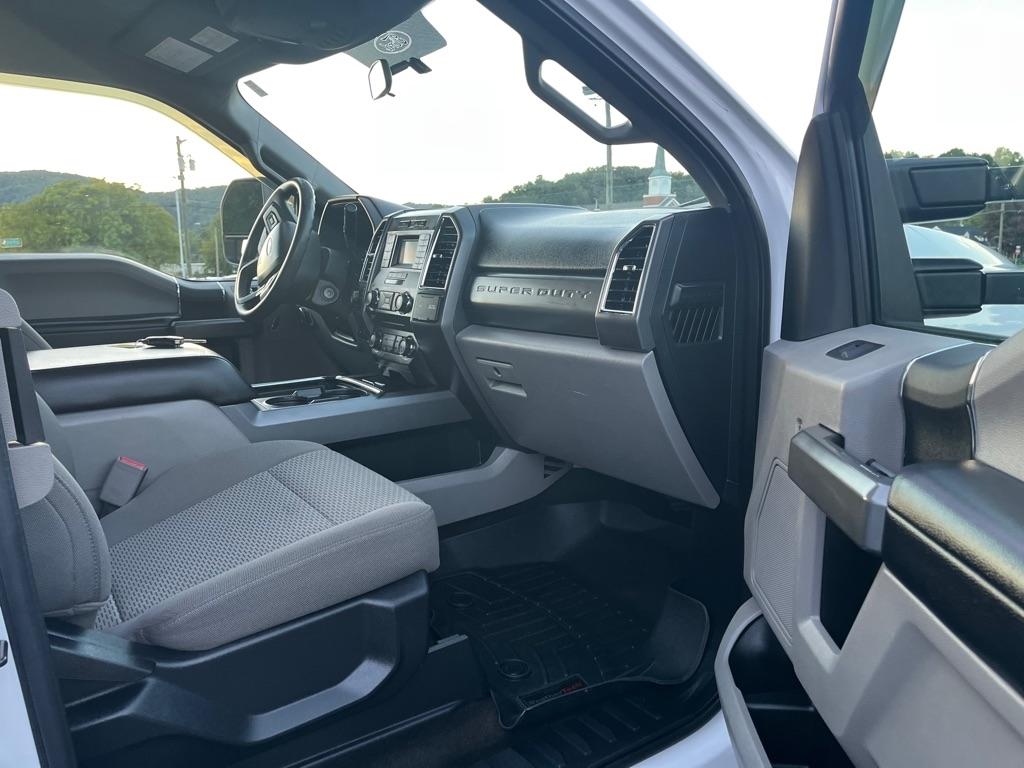 Ford F-250 photo 8