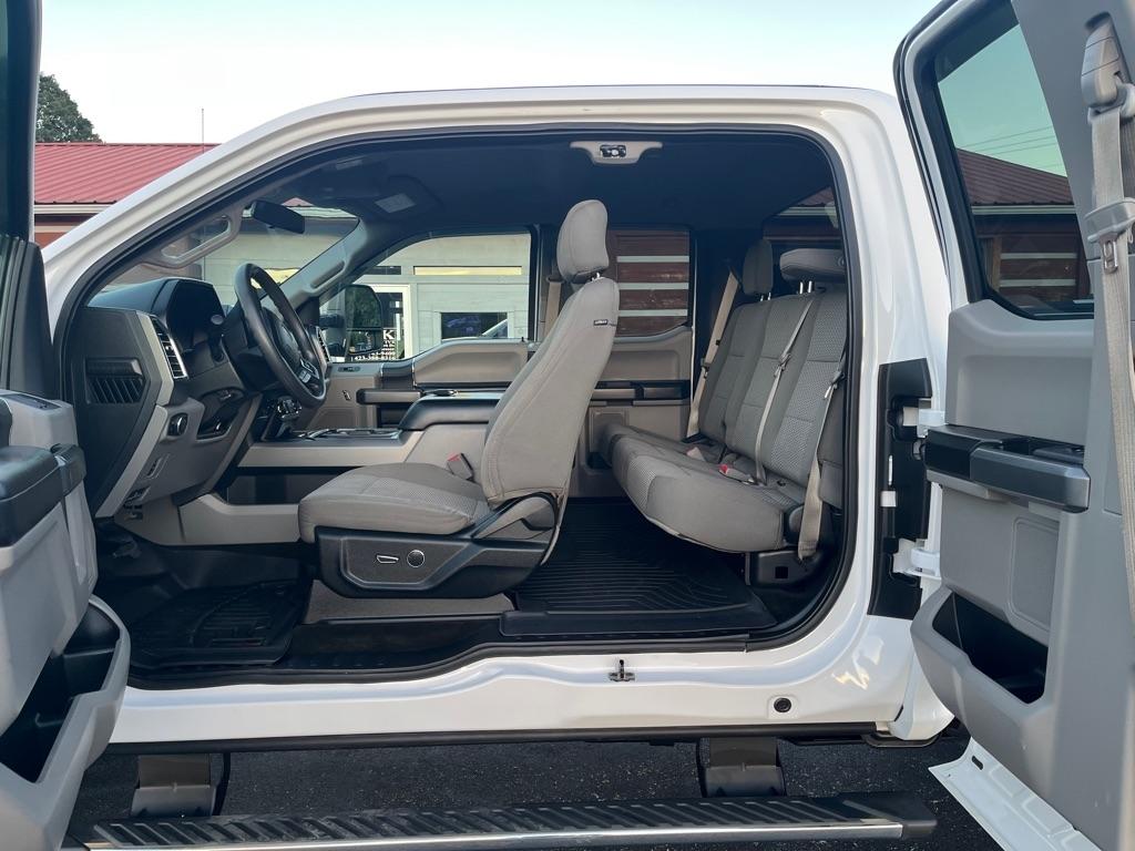 Ford F-250 photo 9