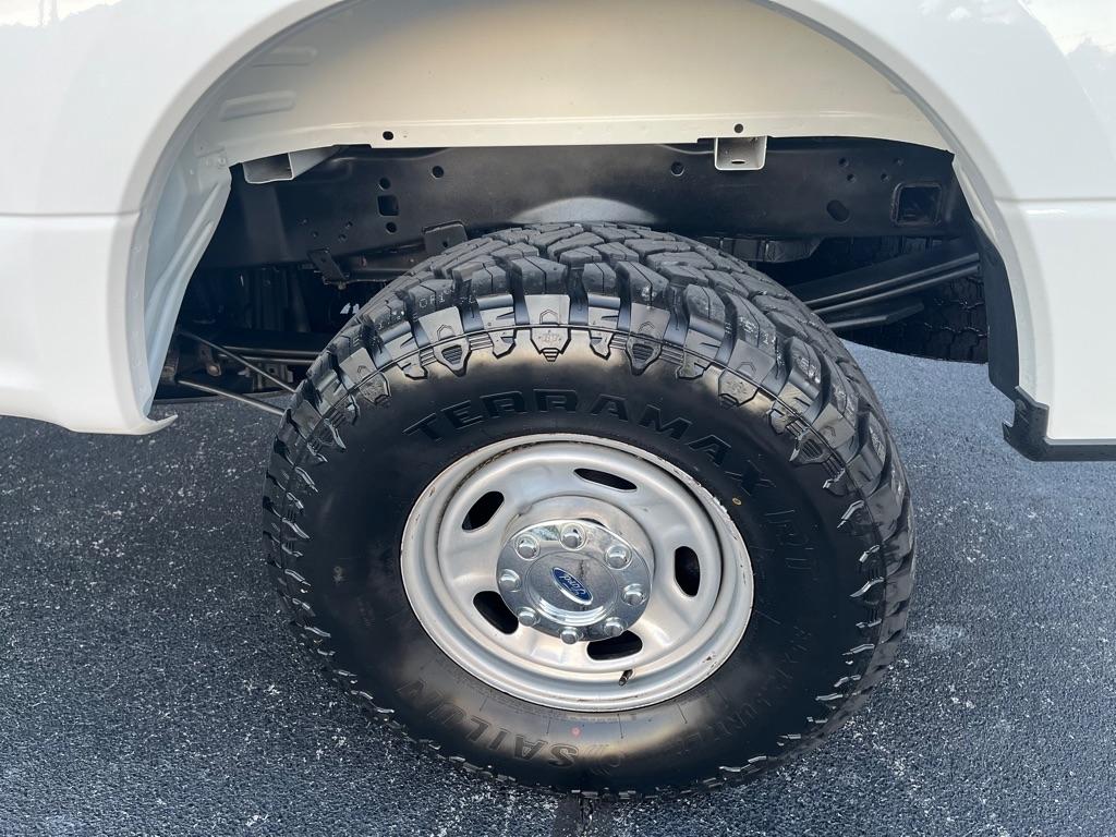 Ford F-250 photo 11