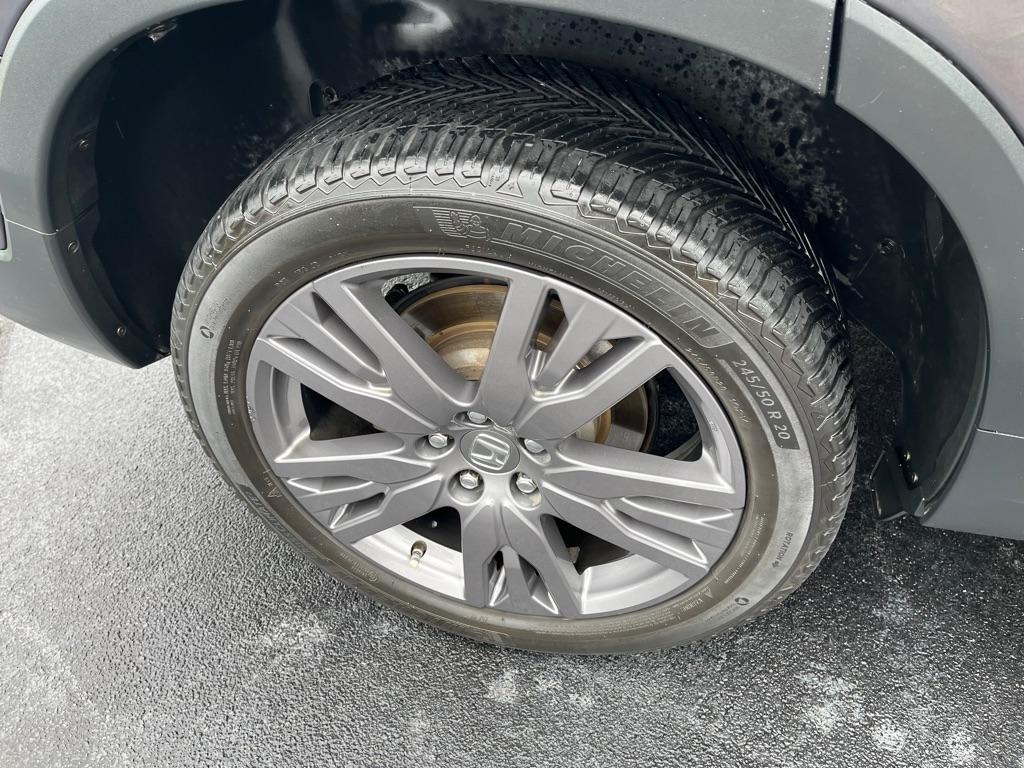 Honda Passport photo 14