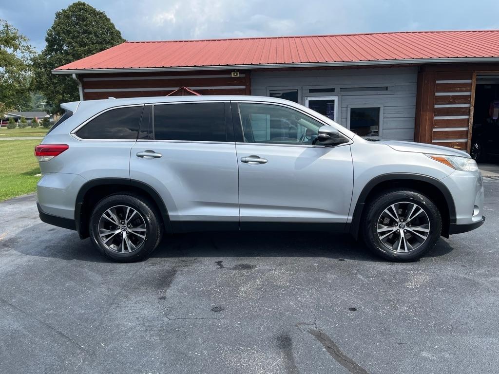 Toyota Highlander  2019