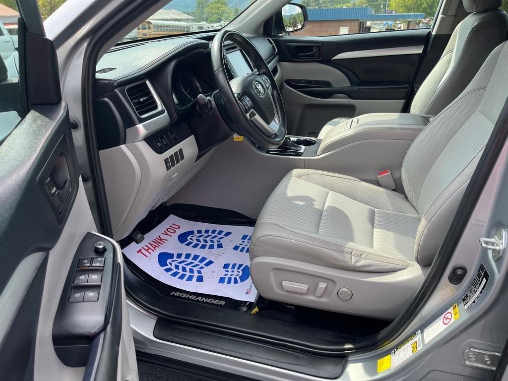 Toyota Highlander  2019
