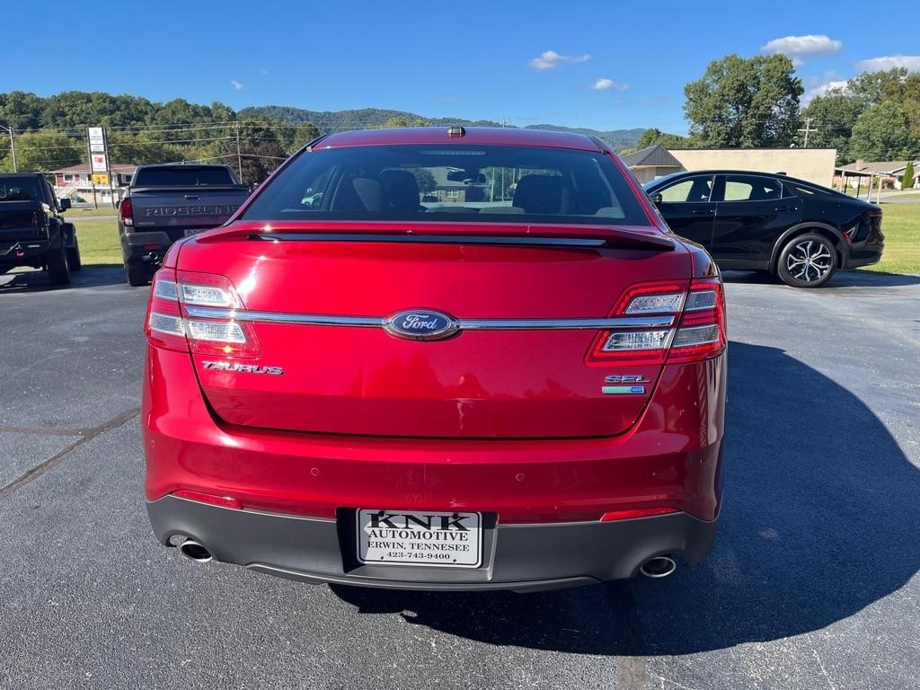 Ford Taurus photo 5