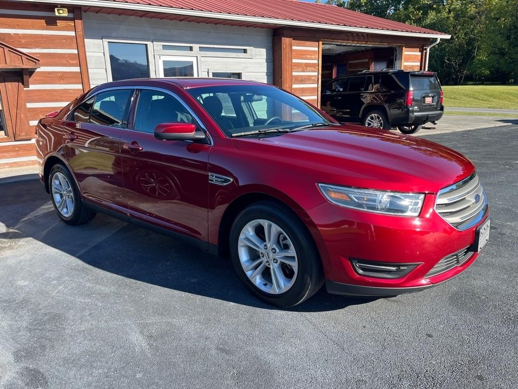 Ford Taurus photo 8