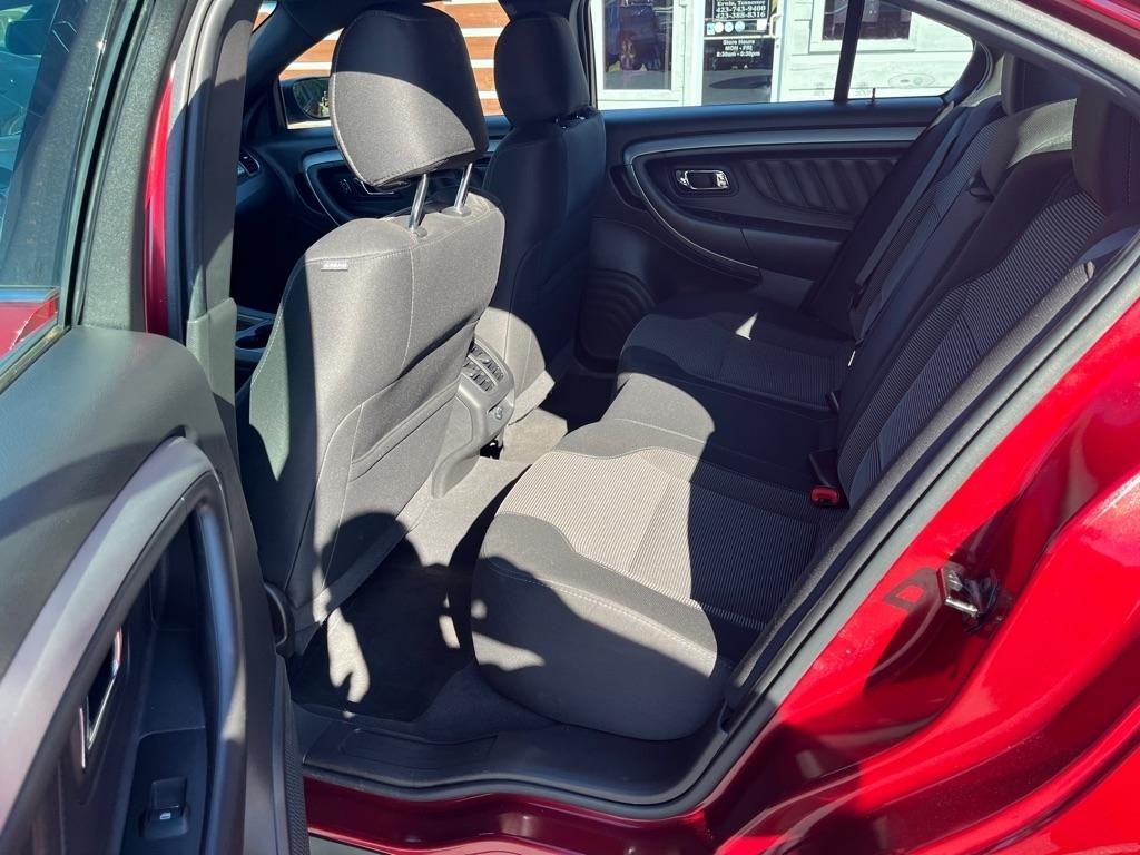 Ford Taurus photo 13