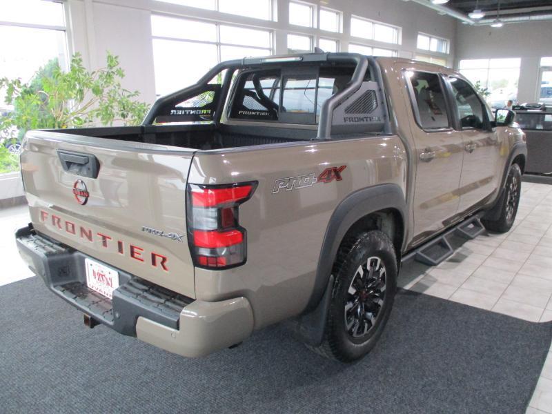 Nissan Frontier PRO-4X Crew Cab 4WD 2022