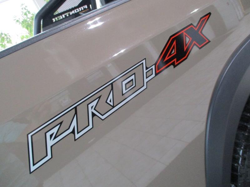 Nissan Frontier PRO-4X Crew Cab 4WD 2022