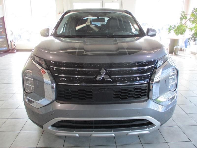 Mitsubishi Outlander SEL AWD 2024