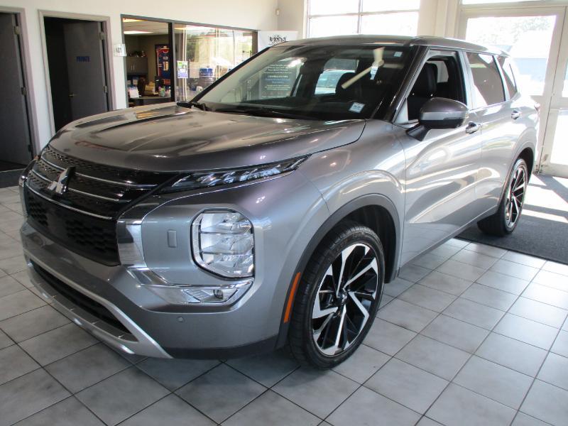 Mitsubishi Outlander SEL AWD 2024