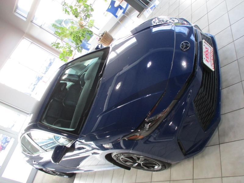 Toyota Camry Hybrid LE 2025